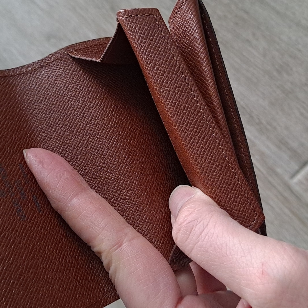 Authentic Louis Vuitton business card holder - Picture 8 of 16